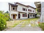 Villa di 200 m² con 5 locali e box auto in vendita a Mesenzana