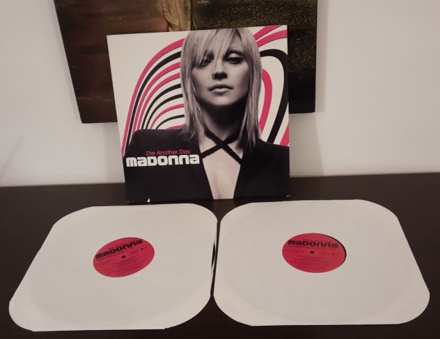 MADONNA, Die Another Day,  2x12" LP Vinile, Stati Uniti 2002. - Foto 6