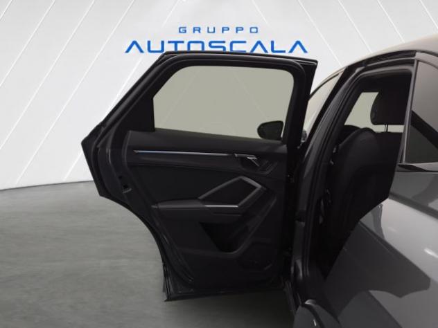AUDI Q3 SPB 35 TDI 150CV Black Line S Tronic S Line rif. 24183533 - Foto 6