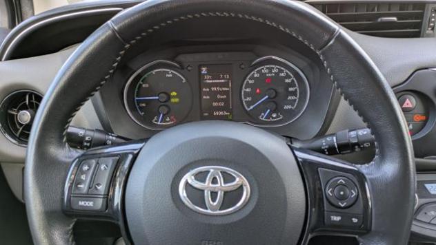 TOYOTA Yaris 1.5H 73cv rif. 23820475 - Foto 9