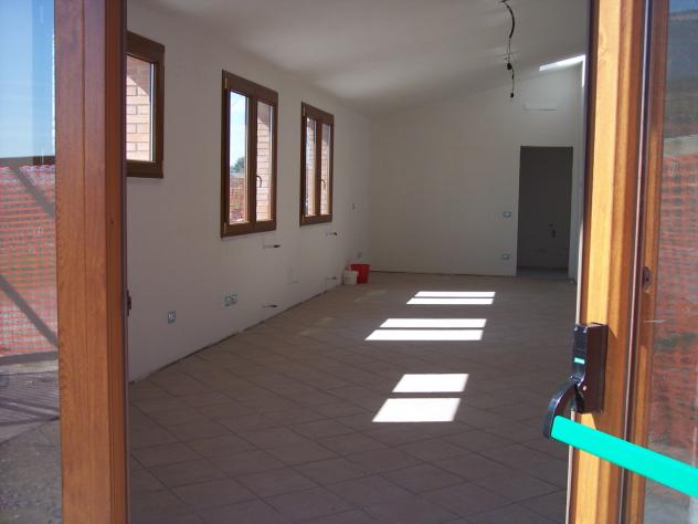 Commerciale in vendita a San Giuliano Terme