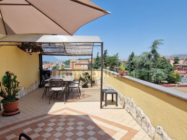 PRESTIGIOSO ATTICO zona CENTRALE con TERRAZZO DI 100 MQ.