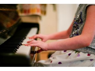 Lezioni di pianoforte classico e tastiera moderna