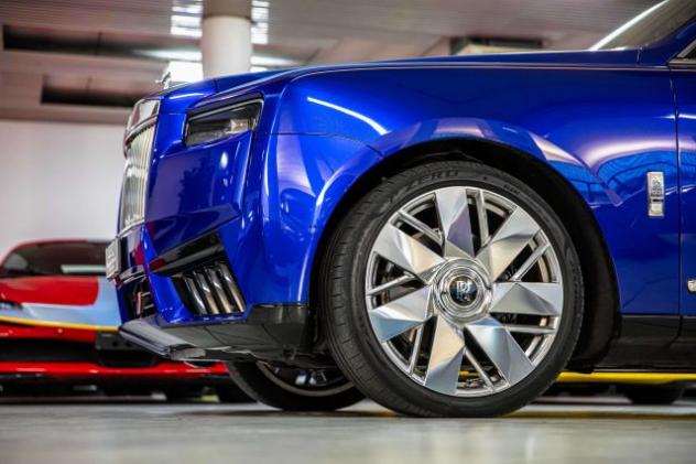 ROLLS-ROYCE Cullinan FULL SPECS|BESPOKE AUDIO&INTERIOR|REAR THEATRE rif. 23547297 - Foto 8