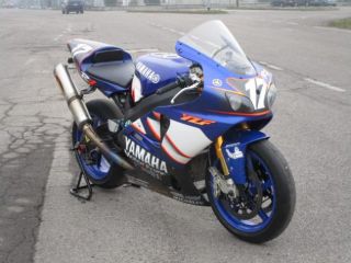 YAMAHA YZF 750 R7 YAMAHA FRANCE rif. 8961005