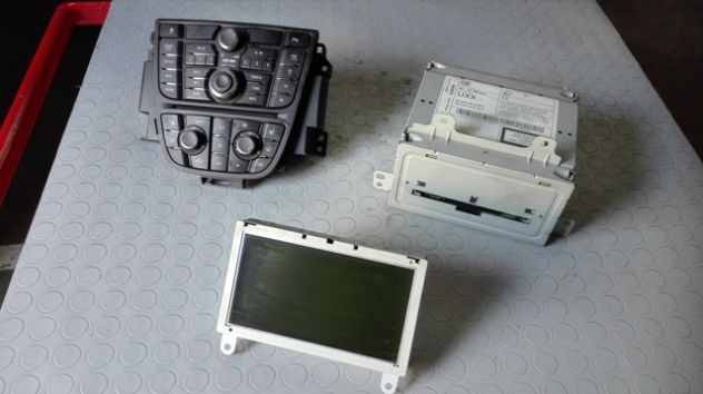 Autoradio navigatore Opel Astra J del 2012