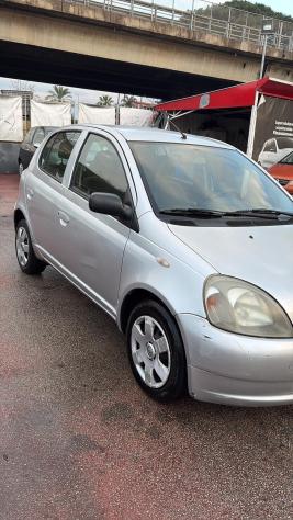 Toyota Yaris 1.0i 16V cat 5 porte - Foto 6