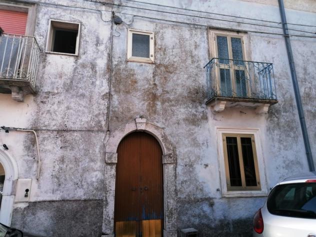 Sessano del Molise (IS) Casa affiancata 80 mq con giardino in Vendita