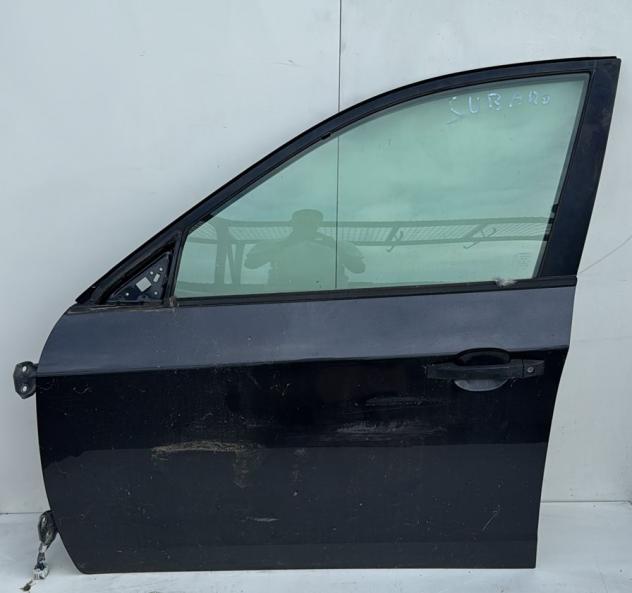 PORTA ANT.S. GRIGIO SCURO MET. C/ALZ. E SERR. 999-U1307466 Carrozzeria  Lamierati esterni  Porte  Porta ant. sx. SUBARU - IMPREZA 5 porte - 01-10-2007