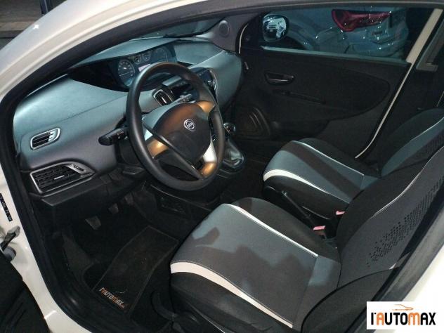 LANCIA - Ypsilon 1.3 mjt Silver s&s 95cv - Foto 7