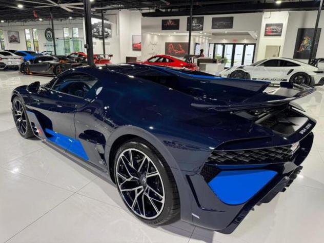 BUGATTI Divo DIVO 8.0 W16 1500 HP "1 of 40 FOR THE WORLD" rif. 22757652 - Foto 3