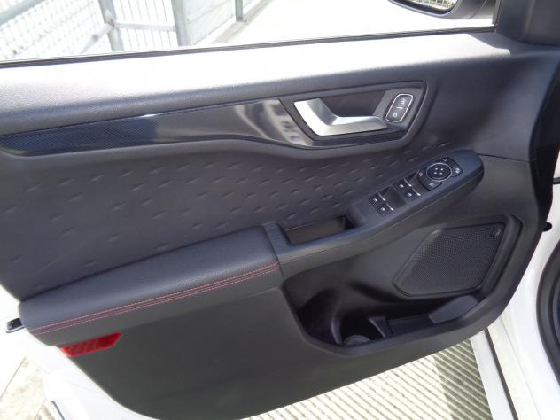 Ford Kuga 2.5 Plug In Hybrid 225 CV CVT 2WD ST-Line - Foto 9