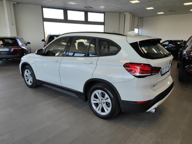 BMW X1 xDrive25e Plug-in Hybrid Auto Navi FariLED - Foto 9