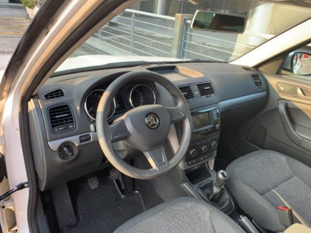 SKODA Yeti 2.0 TDI CR 110CV 4x4 Ambition rif. 23949114 - Foto 6
