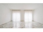 Appartamento di 140 m² con 5 locali e box auto in vendita a Milano