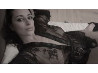 Massaggi - benessere Napoli - PASSIONE,SEDUZIONE,SENSUALITA',TOTAL RELAX E MAX COMPLICITA'...AMBRA... Tel:3313409662