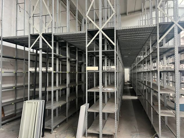 Scaffalature di vario genere - Foto 2