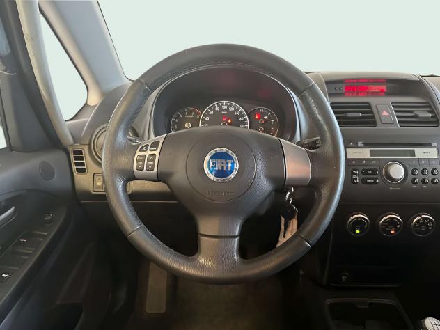 FIAT Sedici 1.6 16V 4x4 Dynamic - Clima - Fendi - Radio - Foto 9