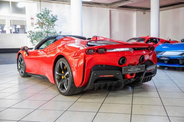 FERRARI SF90 Spider LIFT|ADAS FULL PACK|AFS|CARBON+LEDS|RACING rif. 23749177 - Foto 5
