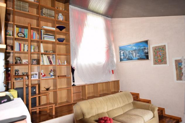 VILLA di 9 vani e di 584 mq (CORNUDA) rif. ZI60E_10 - Foto 12