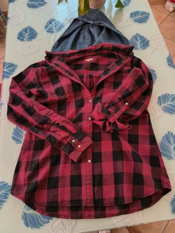 Camicia bordeaux con cappuccio - Foto 6