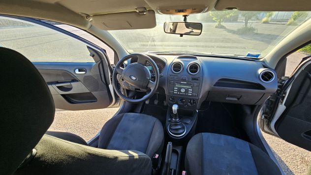FORD Fiesta 5ª serie - 2006 Titanium Edition - Foto 8