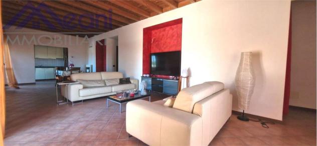 482 L - APPARTAMENTO IN VILLA CON TRAVI A VISTA, TERRAZZO, CANTINA E BOX - Foto 8