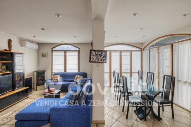 Villa di 260 m² con più di 5 locali e box auto doppio in vendita a Luino - Foto 5