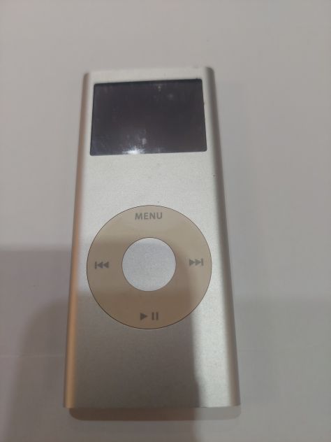 Vendo Ipod Apple 2GB usato con accessori - Foto 4