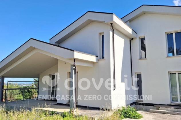 Villa di 440 m² con più di 5 locali e box auto in vendita a Tavullia