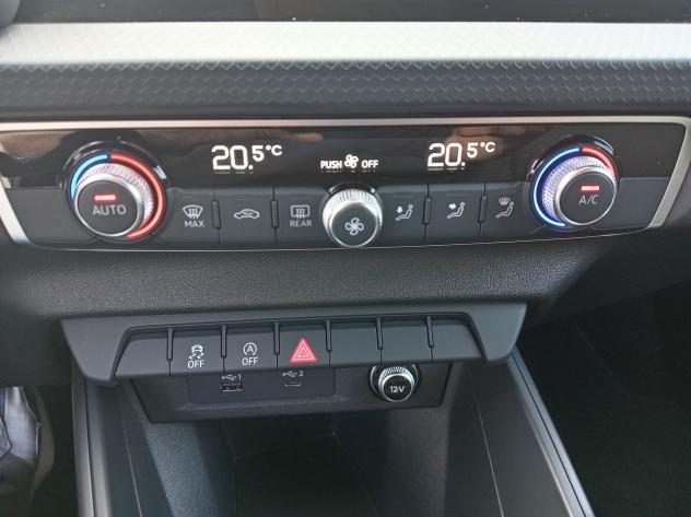 Audi A1 1.0 TFSI 70kW Ultra Admired - Foto 9
