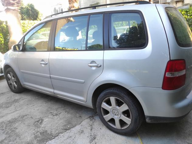 Volkswagen Touran 2006 1.9 TDI 105CV 7 POSTI - Foto 2