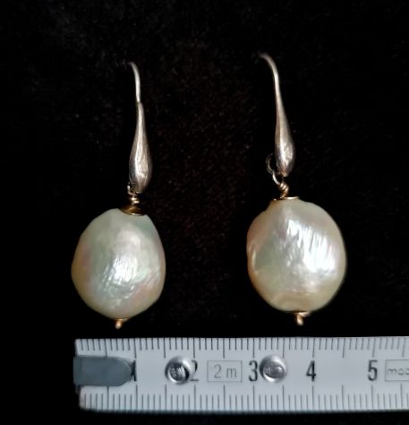 BELLISSIMI ORECCHINI PENDENTI CON GRANDE PERLA SCARAMAZZA E ARGENTO. - Foto 8