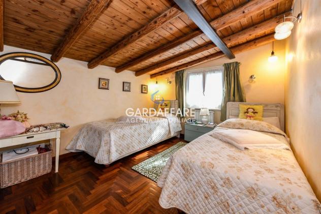 VILLA ESCLUSIVA VISTA LAGO MOZZAFIATO CON PISCINA PRIVATA A MANERBA DEL GARDA - Foto 19