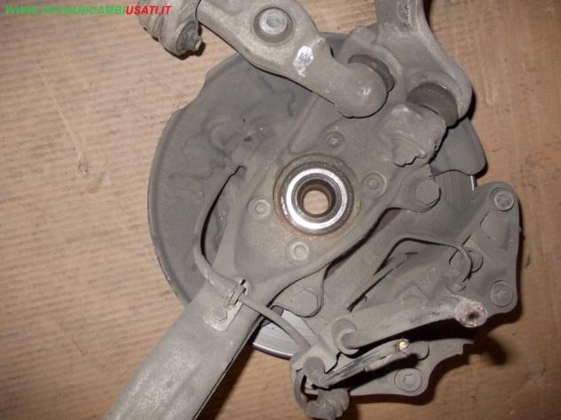 MONTANTE S.SOSP.A.DISCHI 320mm ALLUMINIO 2.5 TDI CON DISCO DA 320 AUDI A4 (8E) 999-U31323 Meccanica Assale Telaio Fusello ruota ant. sx. AUDI - A4