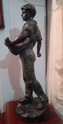 VENDO PRIVATAMENTE RARA ANTICA STATUA SCULTURA IN BRONZO FIRMATA - Foto 2