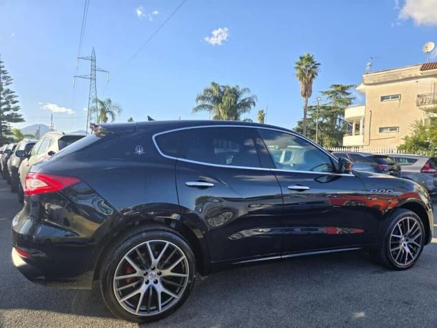 MASERATI LEVANTE 250CV V6 DIESEL AWD GRANSPORT - Foto 2