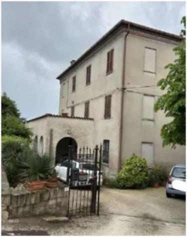Immobile in asta di 161 m², box auto in vendita a Potenza Picena - Foto 3