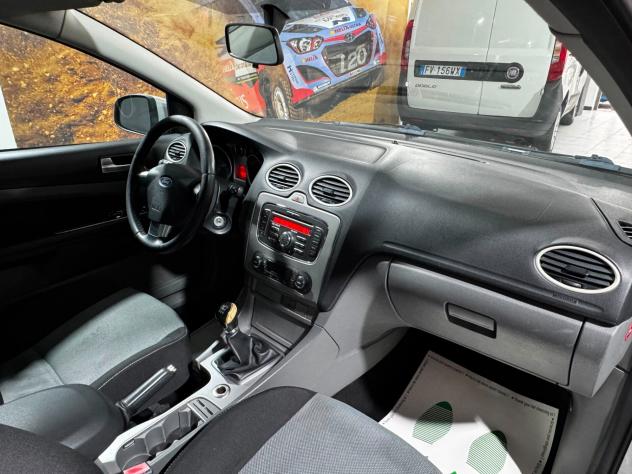 Ford Focus 1.6 TDCi (110CV) SW Tit. DPF - Foto 9