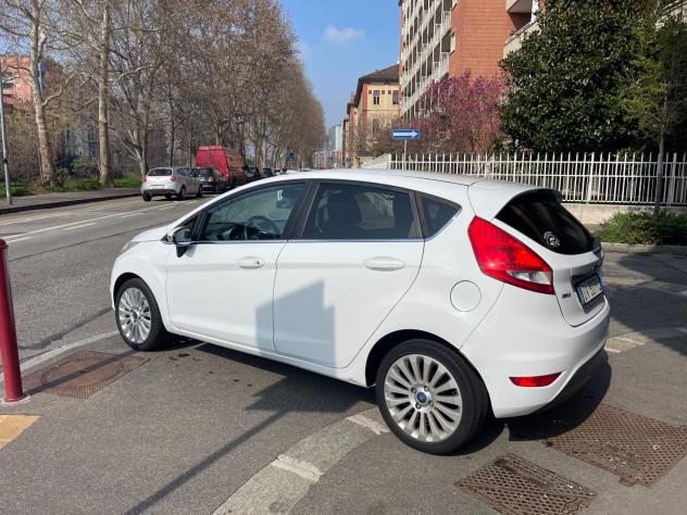 Ford Fiesta 1.4 TDCi 68CV 5 porte Titanium/GARANZIA - Foto 3