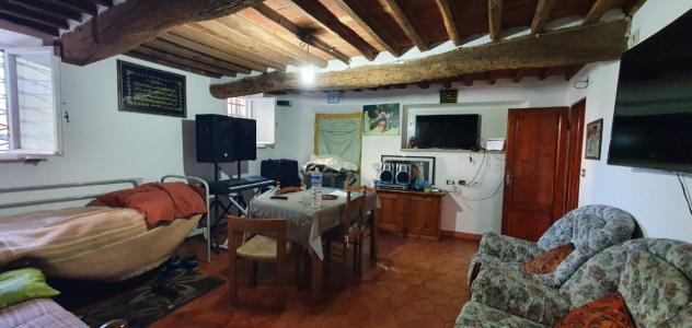 Terratetto in vendita a Santa Margherita - Capannori 240 mq Rif: 1340090