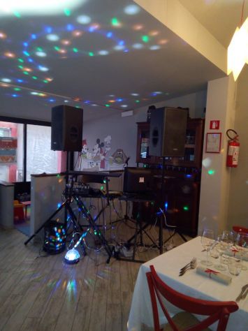 2 casse grandi amplificate da 600 watt ciascuna