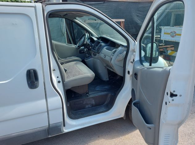 FURGONE RENAULT TRAFIC DCI 115 - Foto 2