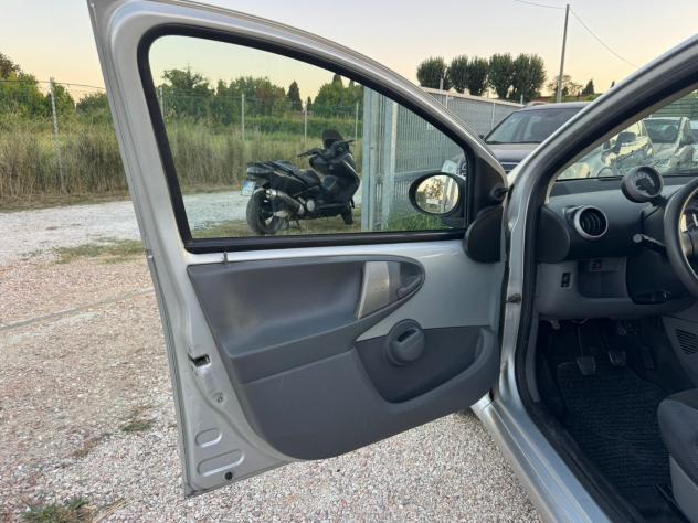Toyota Aygo 1.0 12V VVT-i 5 porte - Foto 9
