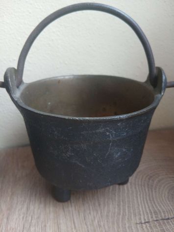 Paioli antichi  in ghisa - Foto 2