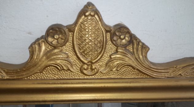 Specchio Antico Dorato con cornice in legno dorata e scolpita alcuni fregi - Foto 2