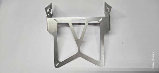 PORTATARGA FISSO UNIVERSALE PER MOTO