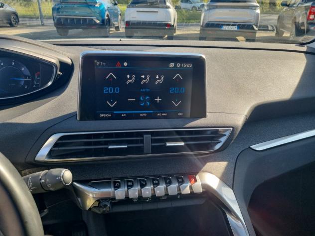 Peugeot 3008 BlueHDI 130 EAT8 S&S Allure - Foto 9