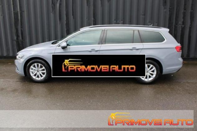 VOLKSWAGEN Passat Variant 1.5 TSI ACT DSG Style rif. 20902567 - Foto 2