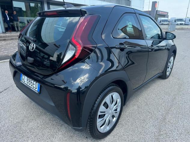 Toyota Aygo X 1.0B (72 CV) Active - Foto 6